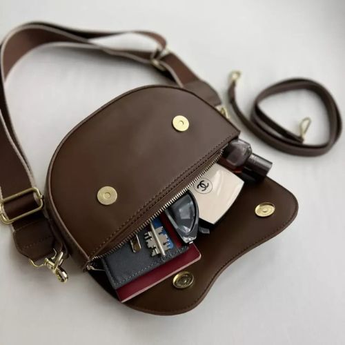 Bolsa Tiracolo Feminina Couro, Bolsas Tiracolo, Bolsas Pequena, Bolsas Femininas, Bolsas de Couro Femininas, Bolsa Transversal Feminina, Bolsa Transversal, Bolsa Tiracolo, Bolsa de Couro, Bolsa Colcci