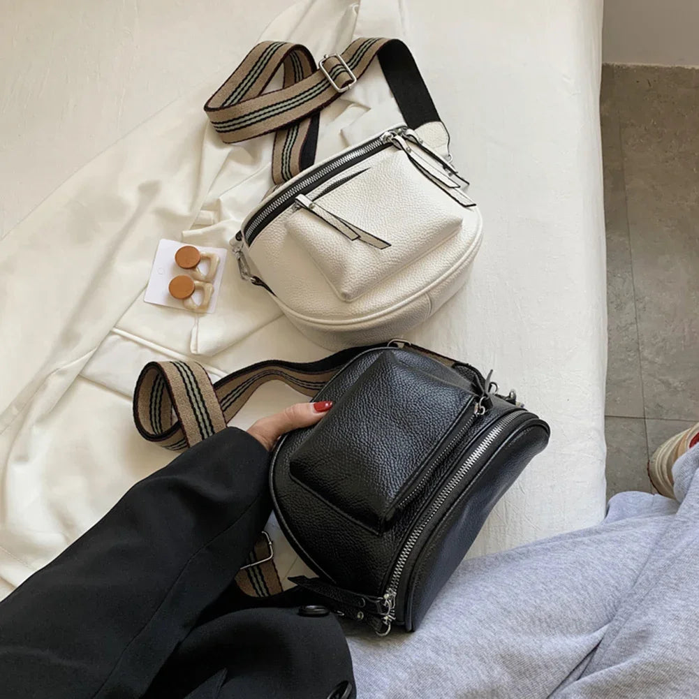 Bolsa Feminina Transversal de Couro Oxana, Bolsa Feminina, Bolsa Preta, Bolsas Pequena Femininas, Bolsa de Couro Feminina, Bolsa Tiracolo, Bolsa em Couro, Bolsas Bags, Bolsa Couro Feminina