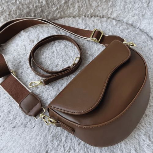 Bolsa Tiracolo Feminina Couro, Bolsas Tiracolo, Bolsas Pequena, Bolsas Femininas, Bolsas de Couro Femininas, Bolsa Transversal Feminina, Bolsa Transversal, Bolsa Tiracolo, Bolsa de Couro, Bolsa Colcci